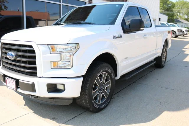 Used 2016 White Ford XLT image 6