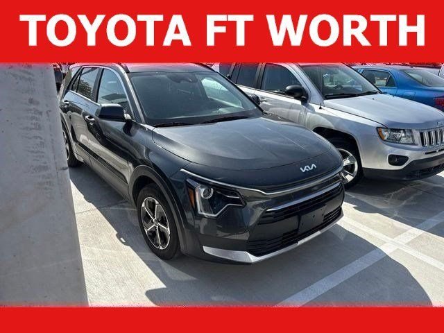 Used 2025 Gray Kia LX image 1
