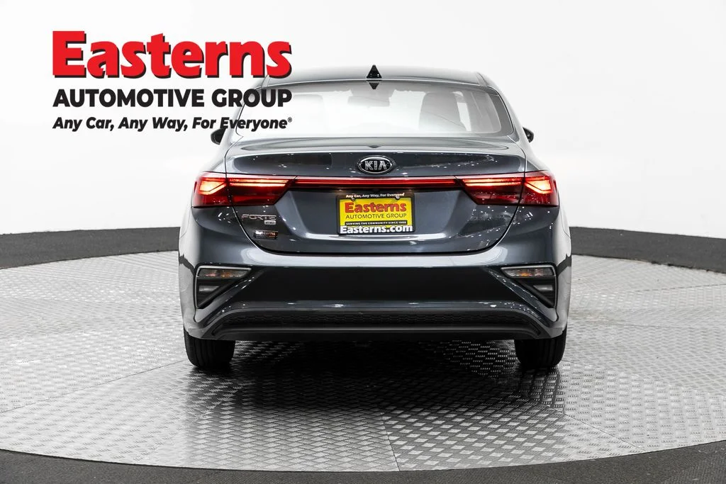 Used 2021 Gray Kia FE image 6