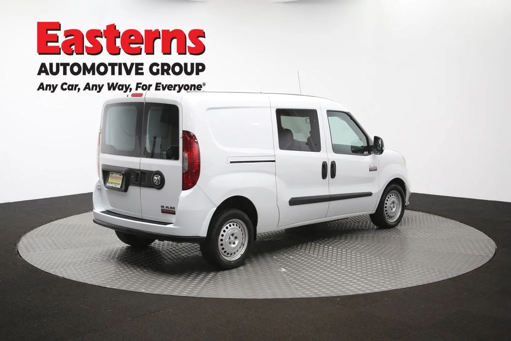 Used 2022 White Ram Base image 38