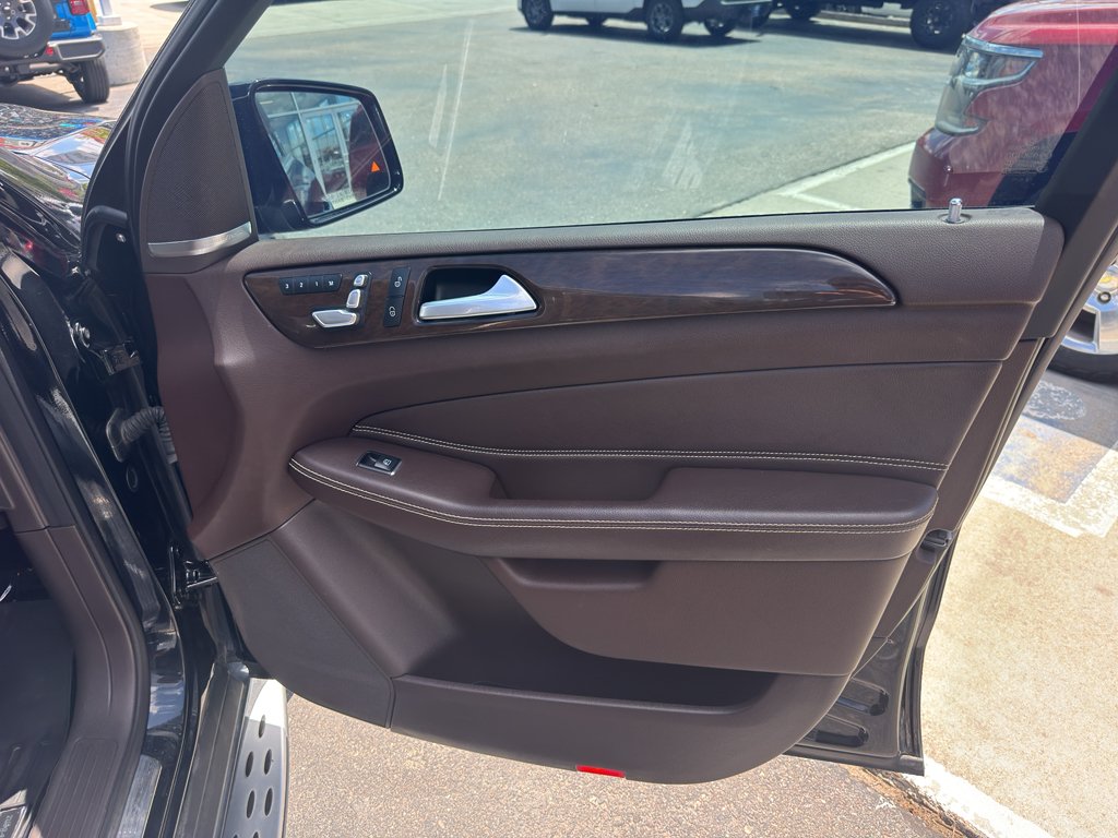 Used 2019 Black Mercedes-Benz 450 4MATIC® image 9