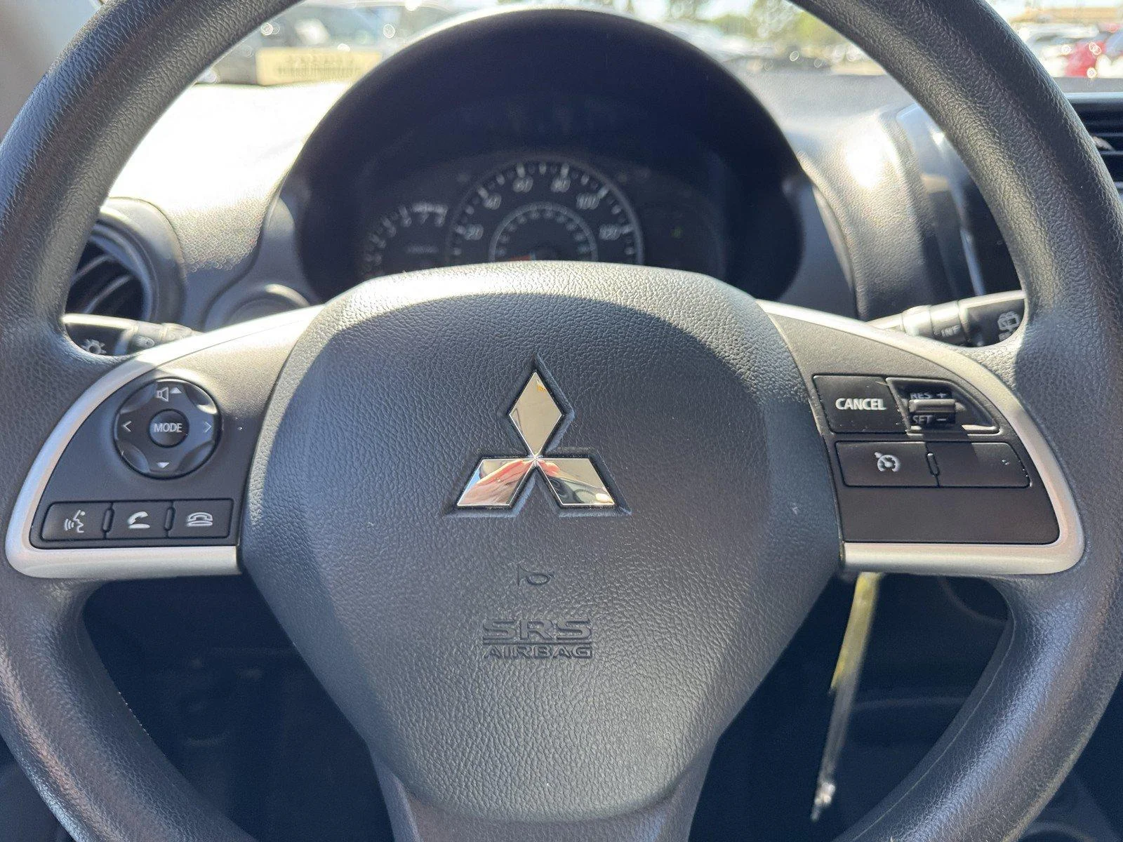 Used 2024  Mitsubishi ES image 25