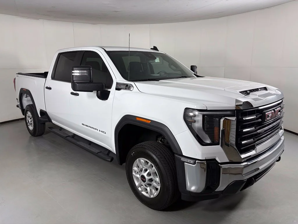 Used 2024 White GMC Pro image 2