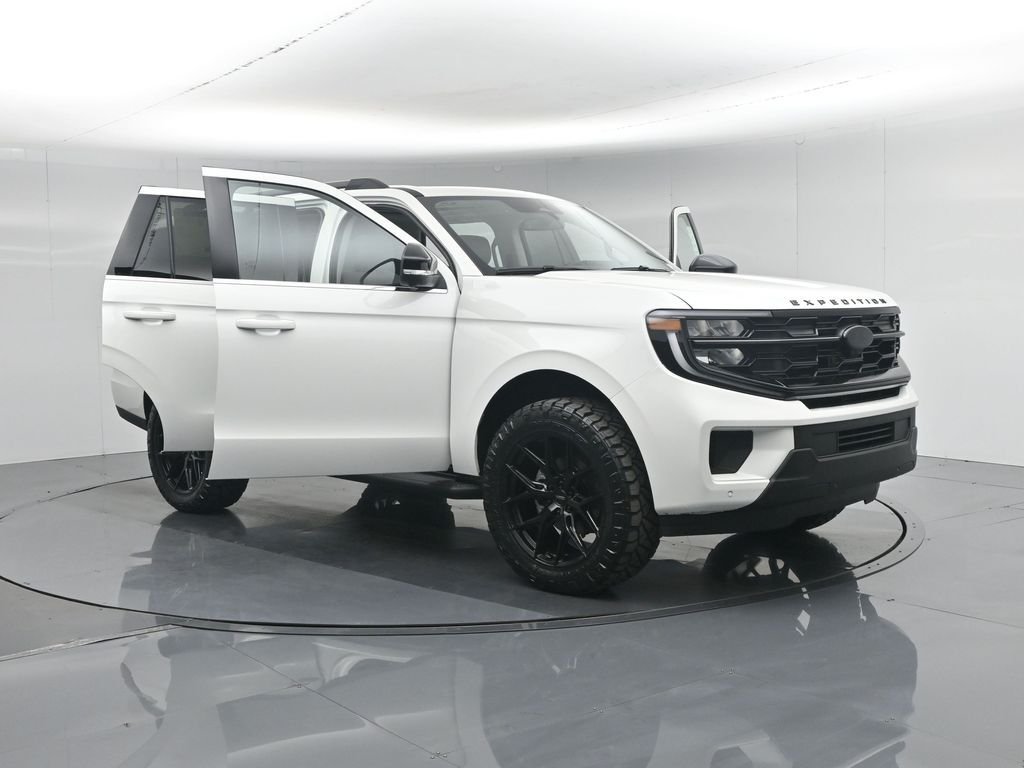 New 2026 Star White Metallic Tri-Coat Ford Active image 33