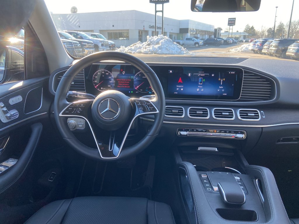 Certified Used 2026 Black Mercedes-Benz GLE 350 4MATIC® image 11