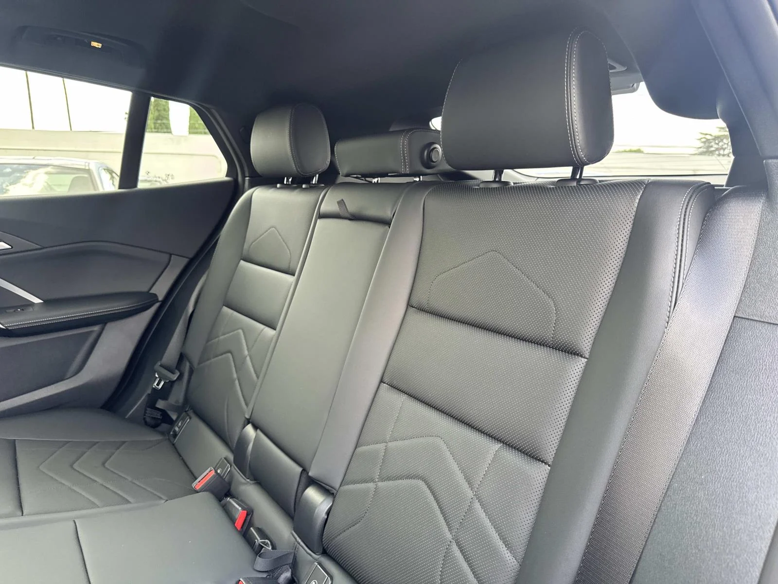 New 2026 Jet Black BMW xDrive28i image 11
