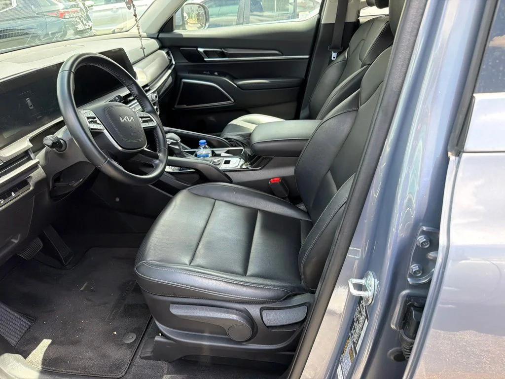 Used 2024 Everlasting Silver Kia LX image 7