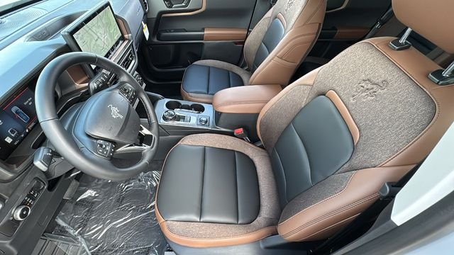 New 2026 Space White Metallic Ford Outer Banks® image 18
