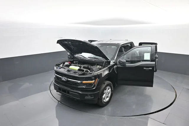 New 2026 Agate Black Metallic Ford XLT image 32