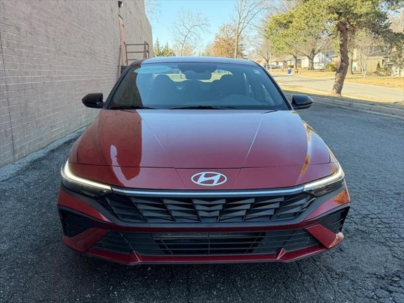 Used 2025 Ultimate Red Hyundai SEL Sport image 8
