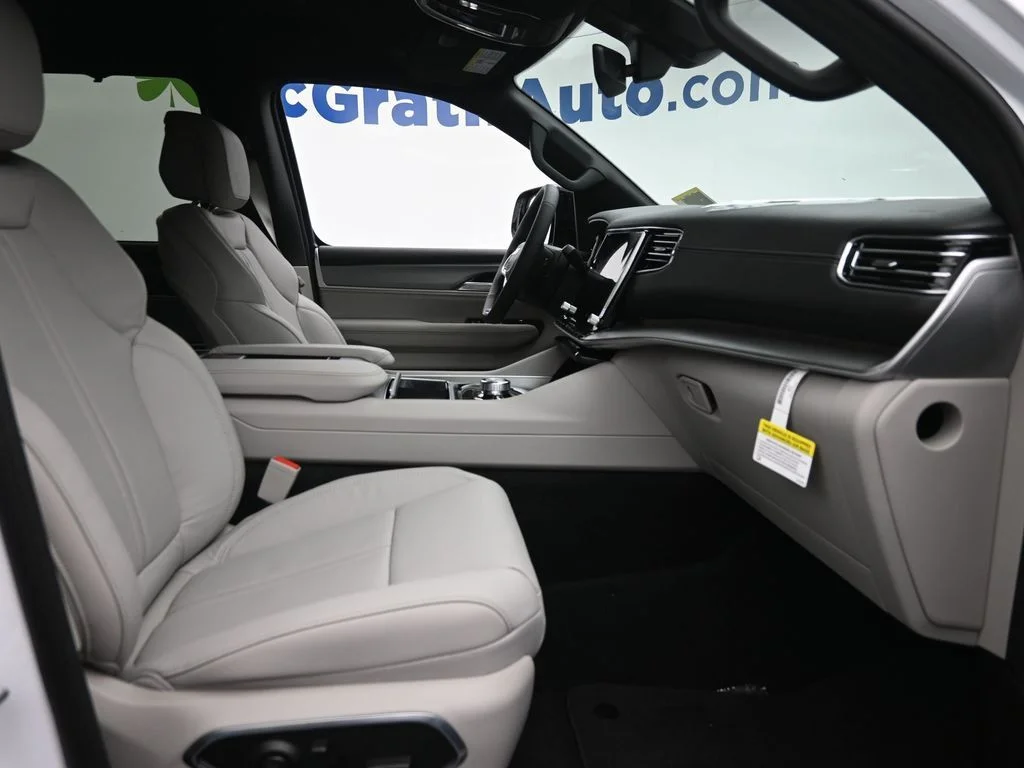 New 2026 White Jeep Limited Altitude image 9