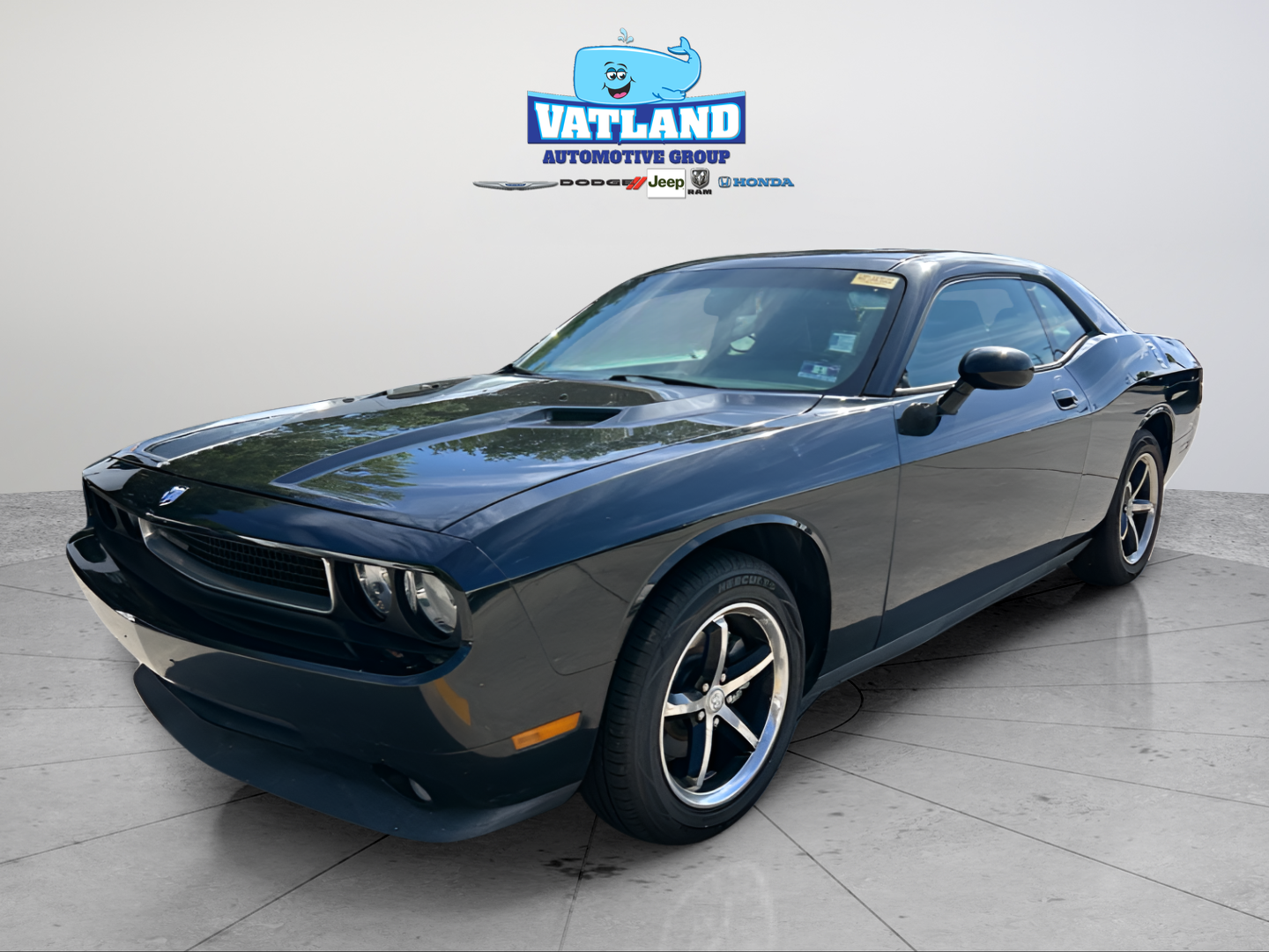2010 Dodge Challenger SE's photo