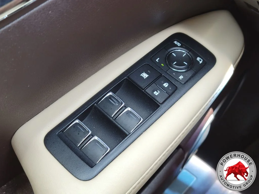 Used 2017 Silver Lexus 350 image 27