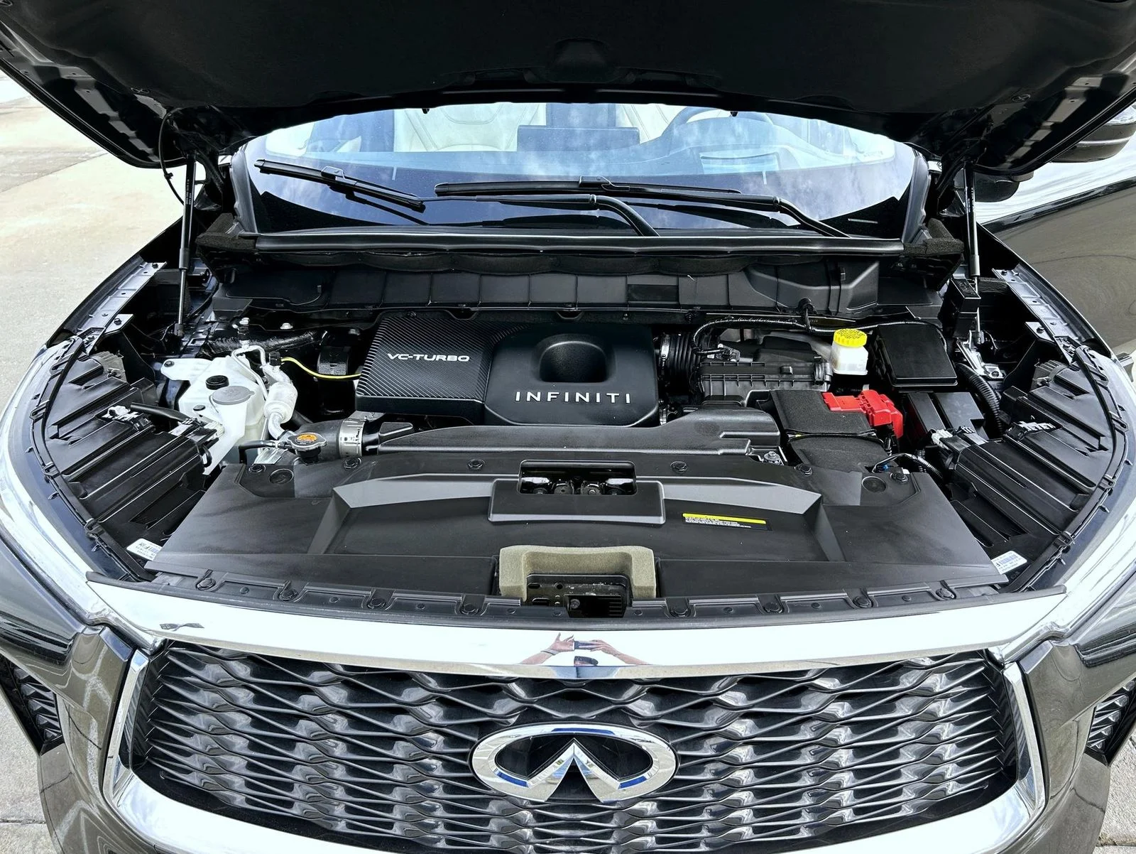 Used 2025 Black INFINITI LUXE image 26