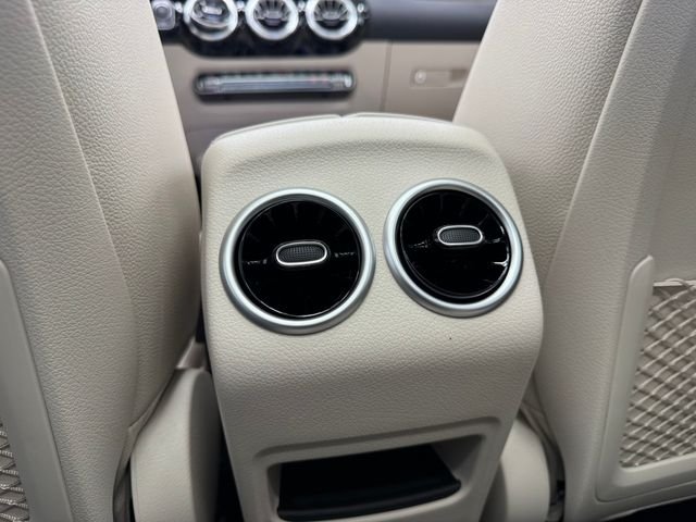 New 2026 Polar White Mercedes-Benz GLA 250 image 44