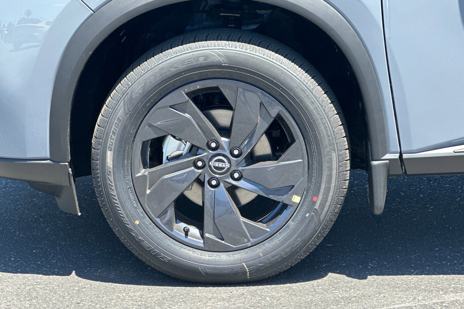 New 2026 Boulder Gray Pearl Nissan SV image 25