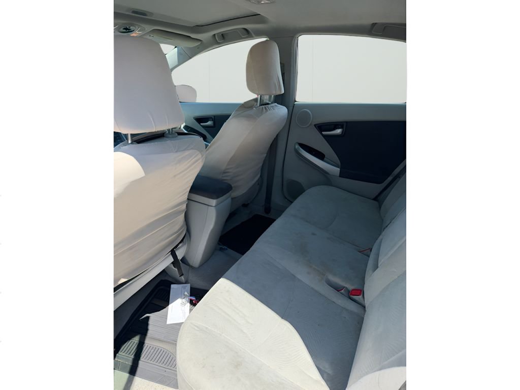 Used 2010 Winter Gray Metallic Toyota III image 5