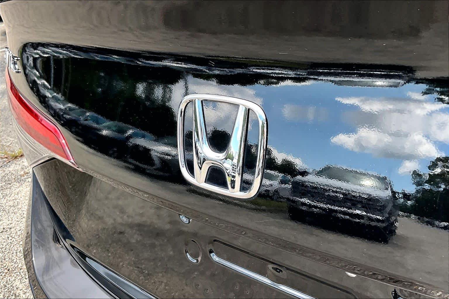 Used 2025 Crystal Black Pearl Honda Sport image 31