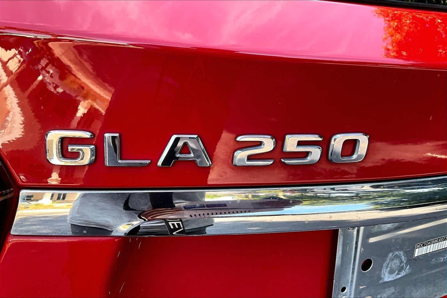 Used 2019 Jupiter Red Mercedes-Benz GLA 250 image 31