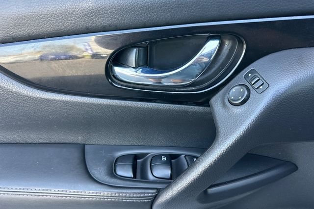 Used 2019 Gun Metallic Nissan SV image 12