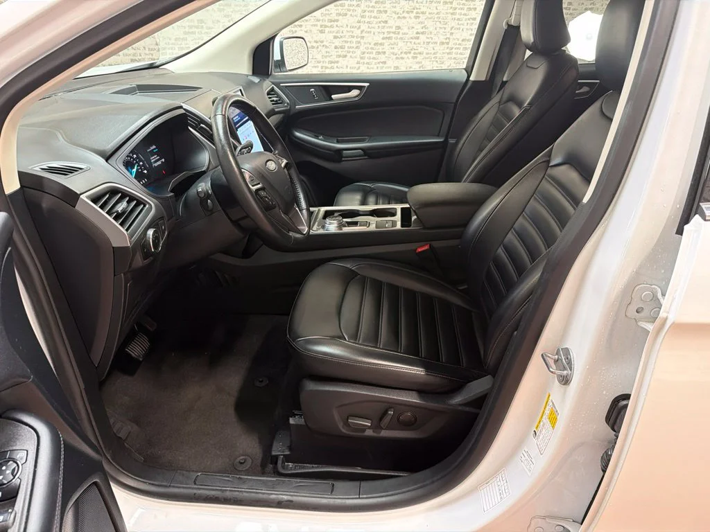 Used 2024 Oxford White Ford SEL image 20