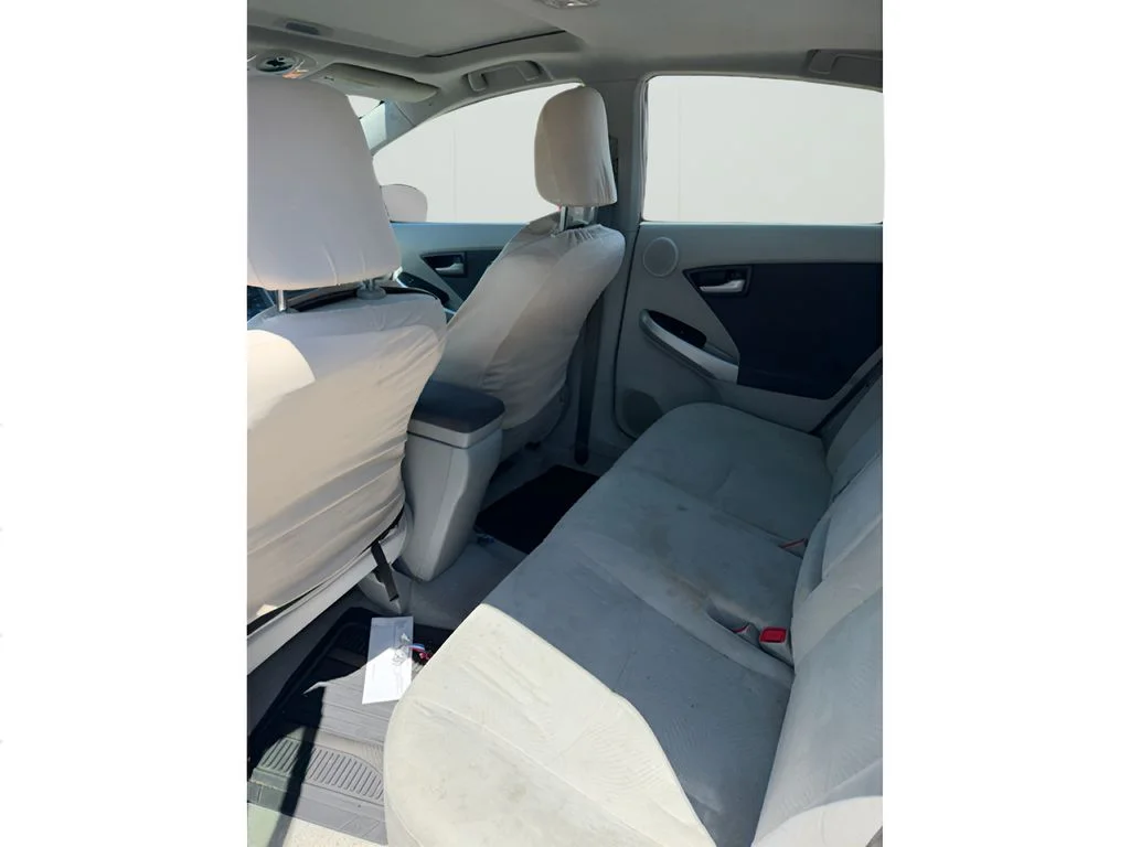 Used 2010 Winter Gray Metallic Toyota III image 5