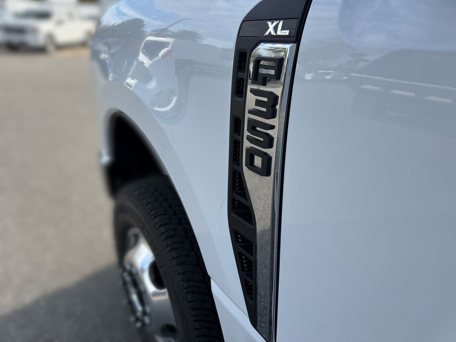 New 2026 Oxford White Ford F-350® XL image 5