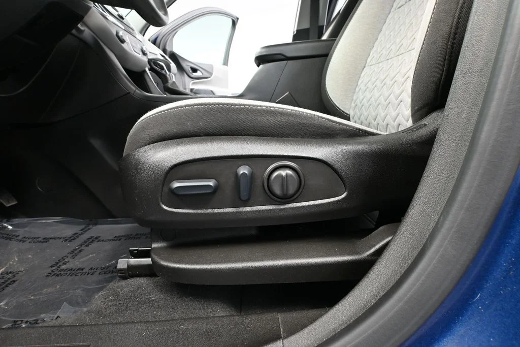 Used 2022 Blue Chevrolet LS image 20