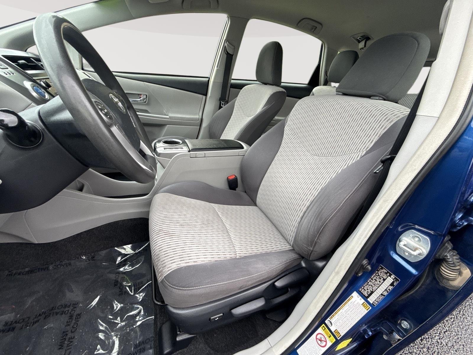 Used 2016 Blue Ribbon Metallic Toyota Three image 3