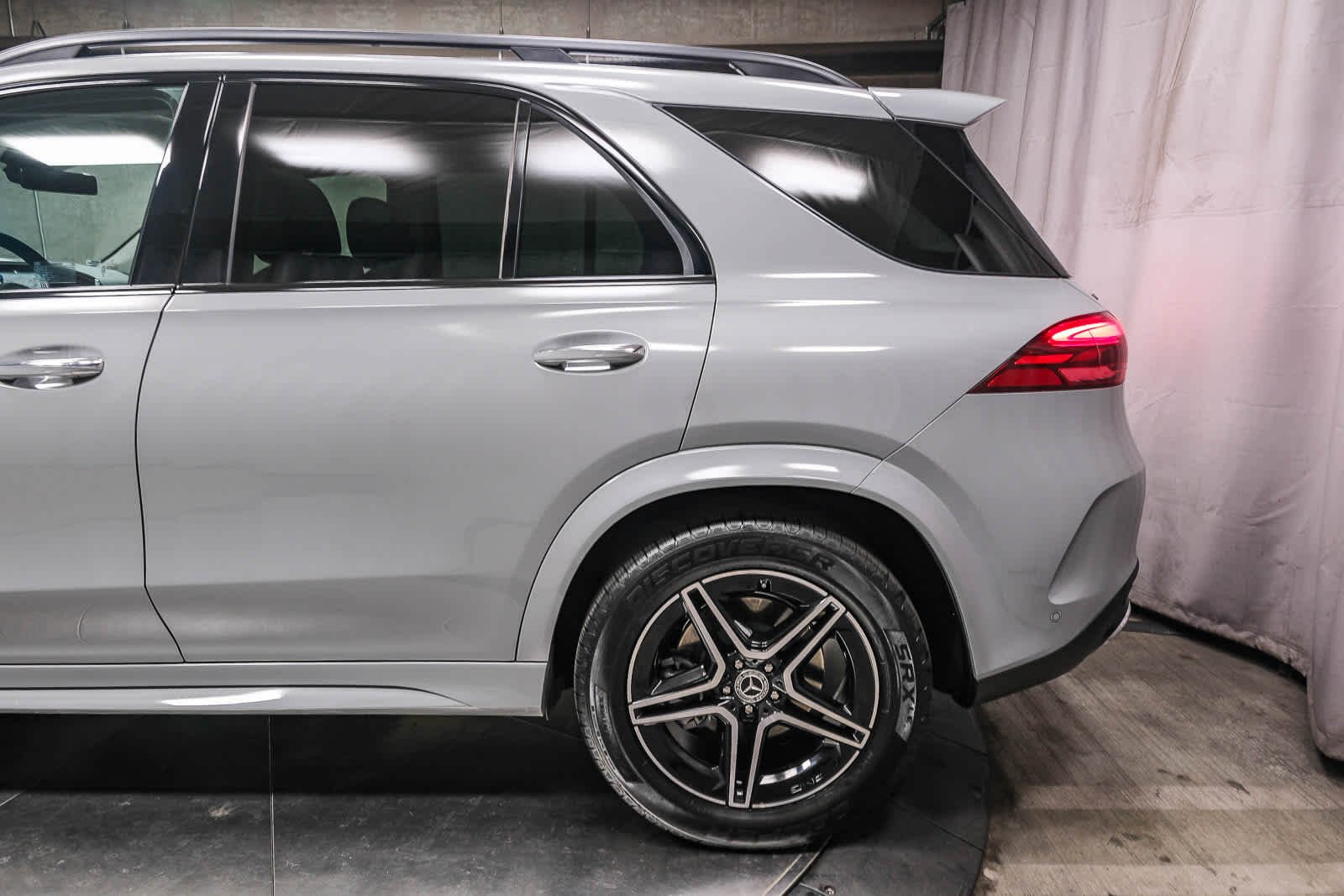 Certified Used 2025 MANUFAKTUR Alpine Grey Mercedes-Benz GLE 350 image 8