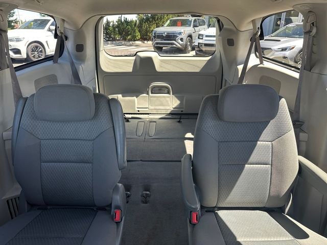 Used 2010 Blue Chrysler Touring image 16