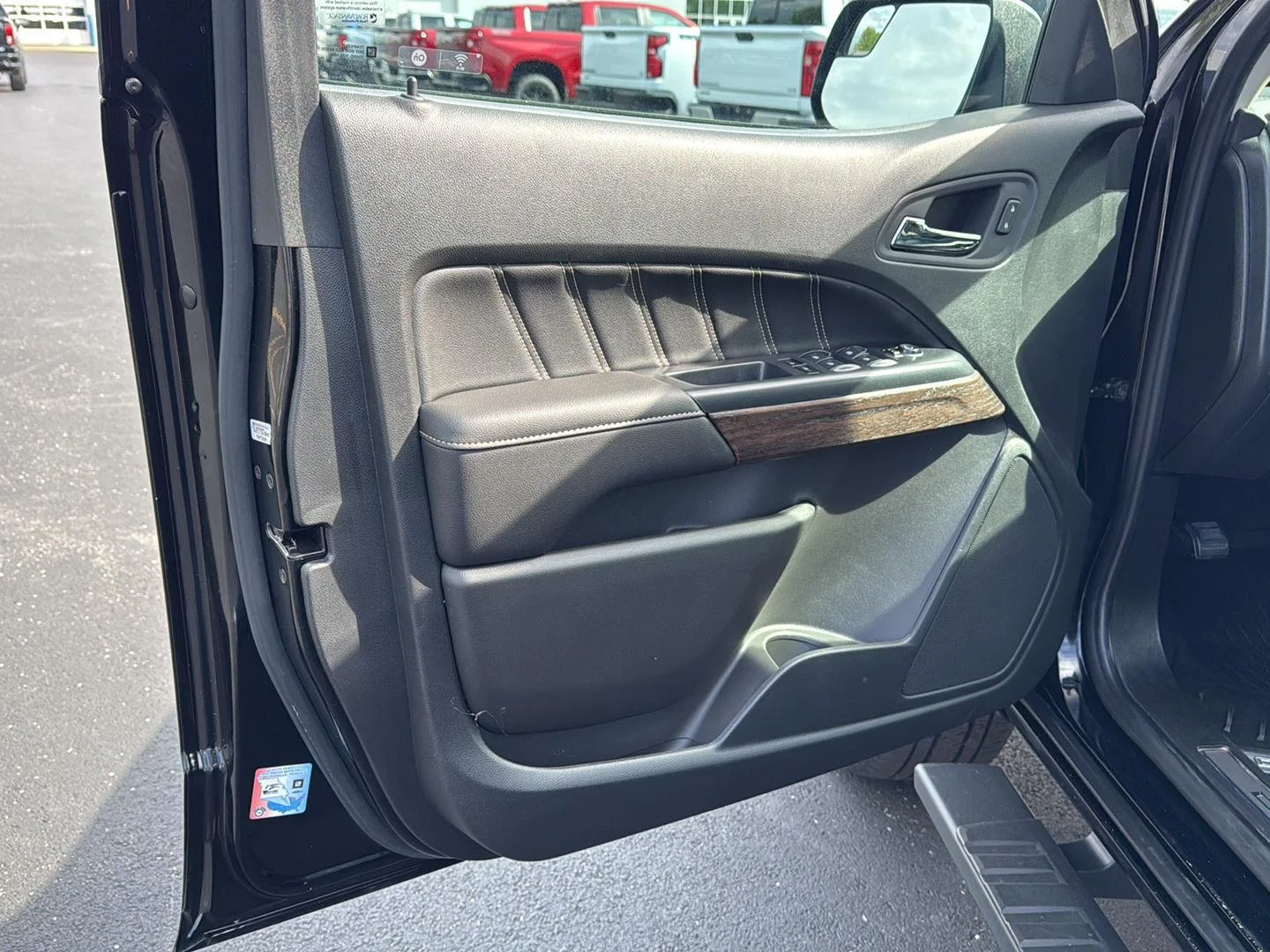 Used 2022 Onyx Black GMC 4WD Denali image 21