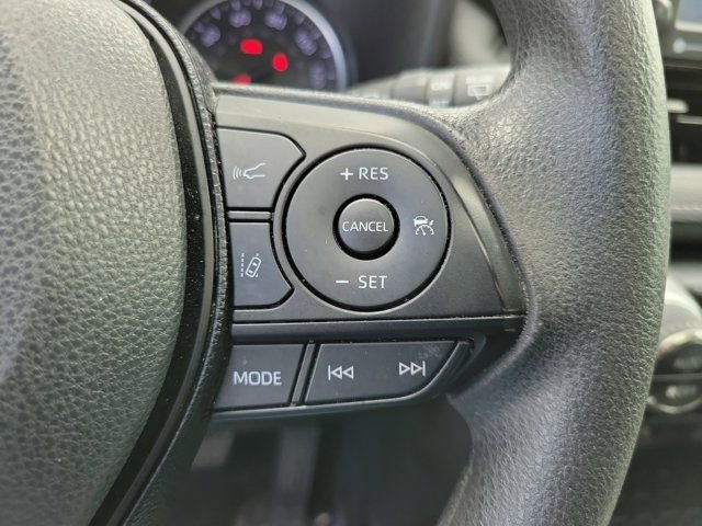 2020 Toyota RAV4 XLE - Photo 22