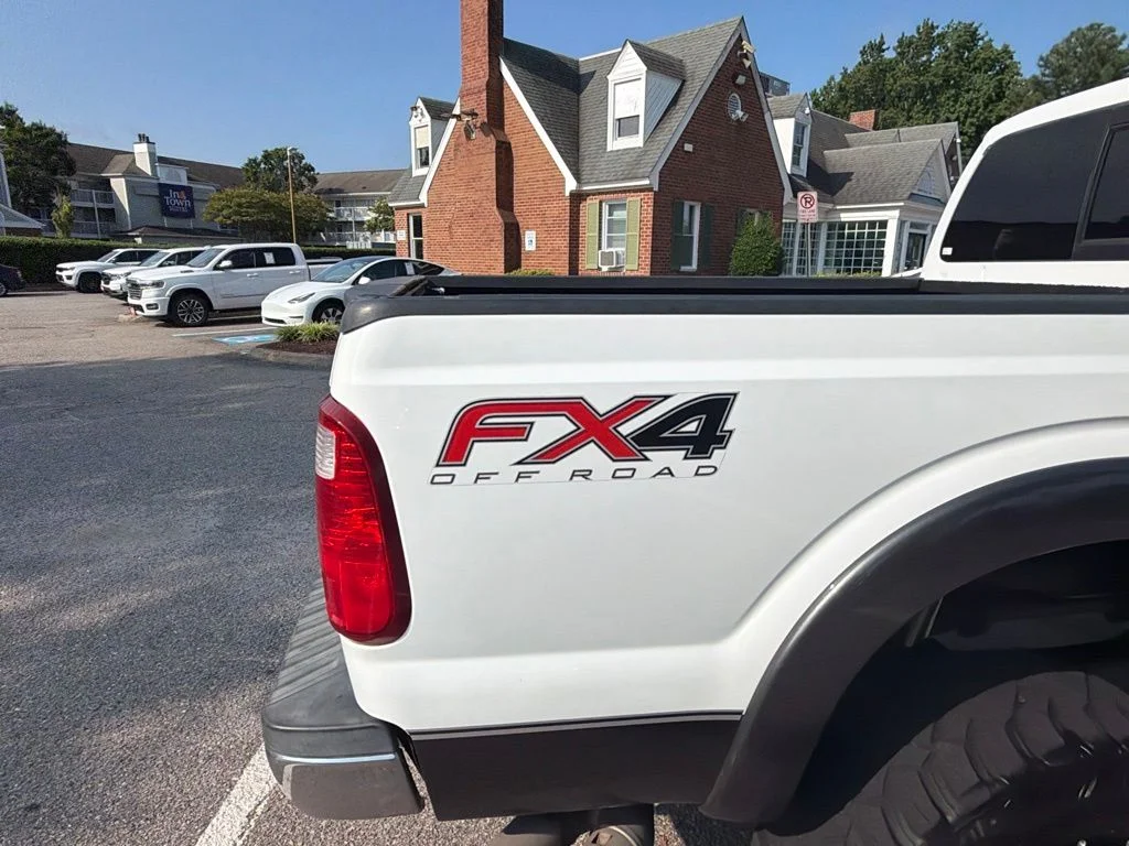 Used 2015 White Ford Lariat image 10