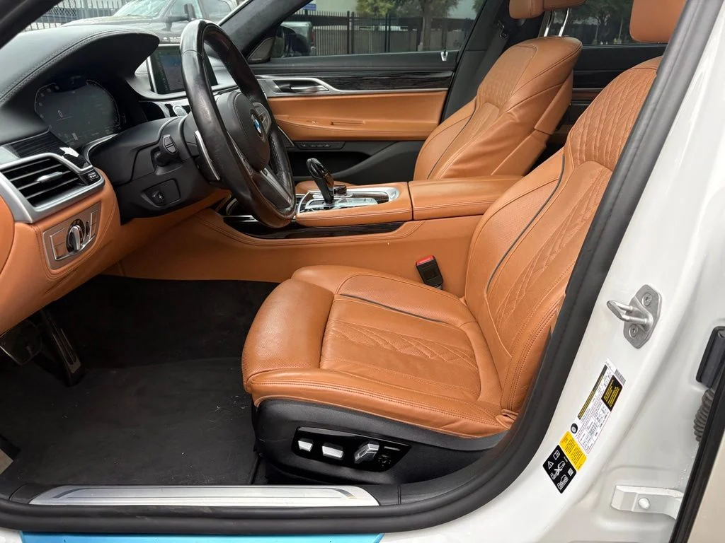 Used 2022 White BMW 750i xDrive image 8