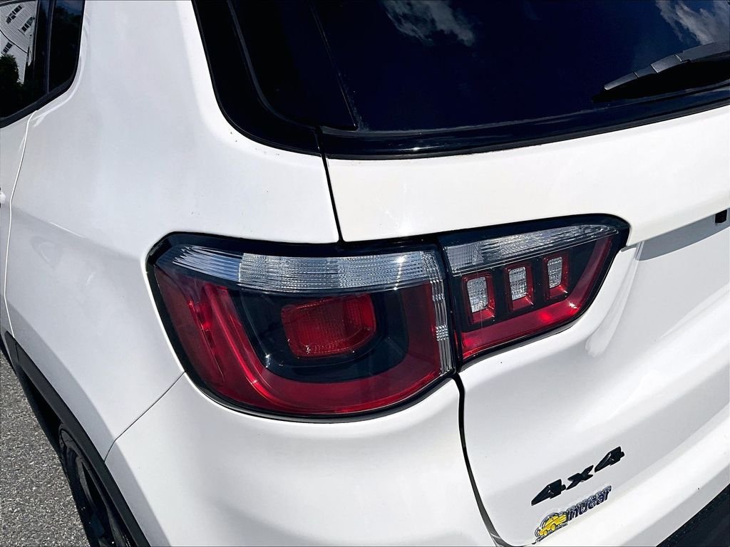 Used 2019 White Jeep Latitude image 33