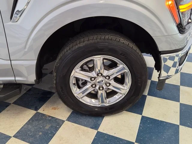 Used 2024 Silver Ford XLT image 11