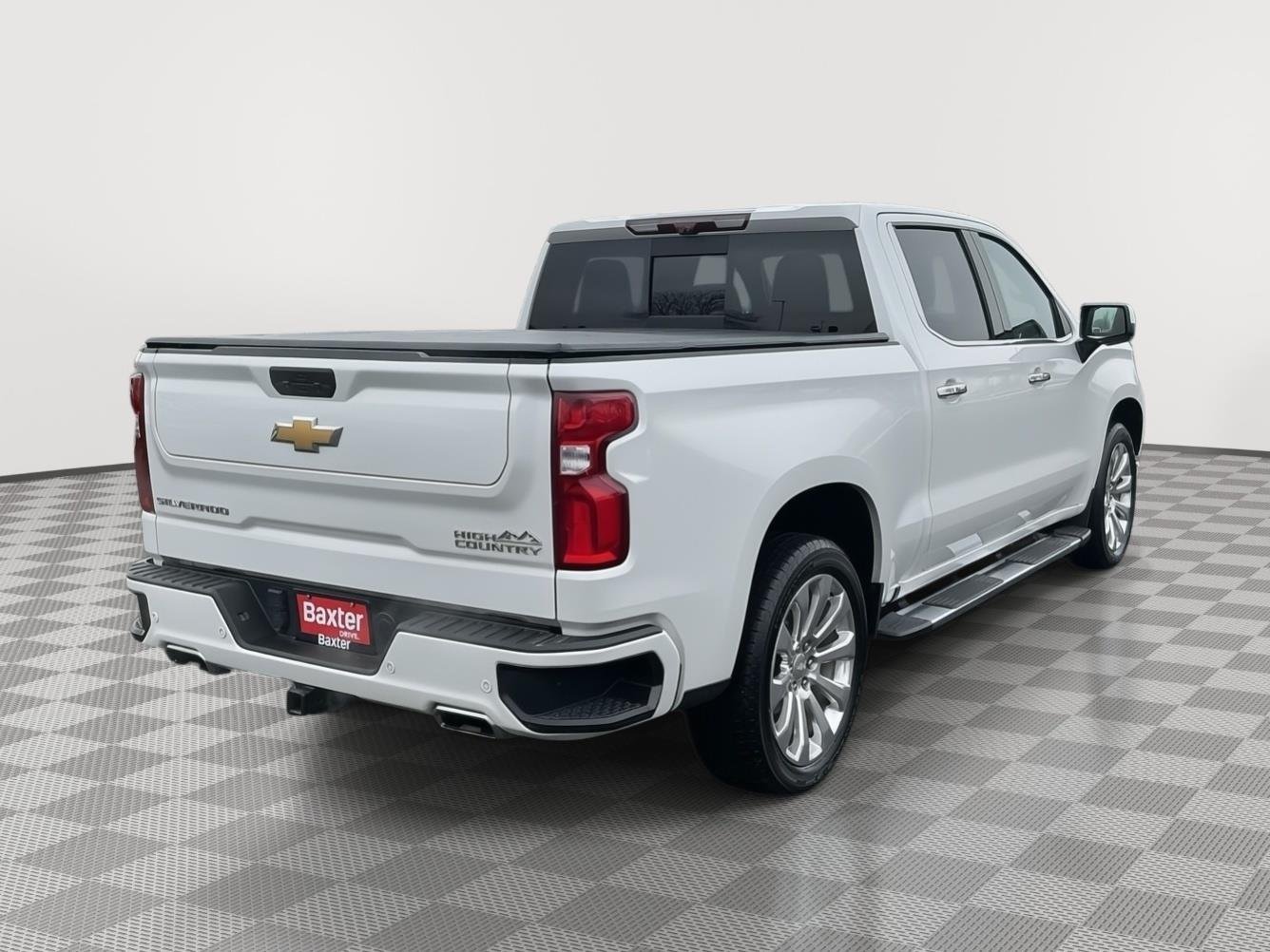 Used 2022 Iridescent Pearl Tricoat Chevrolet High Country image 23