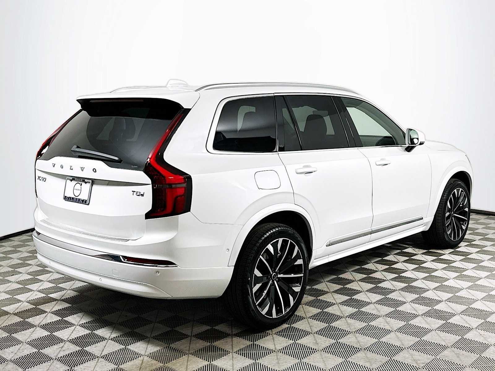 2025 Volvo XC90 Plus - Photo 7