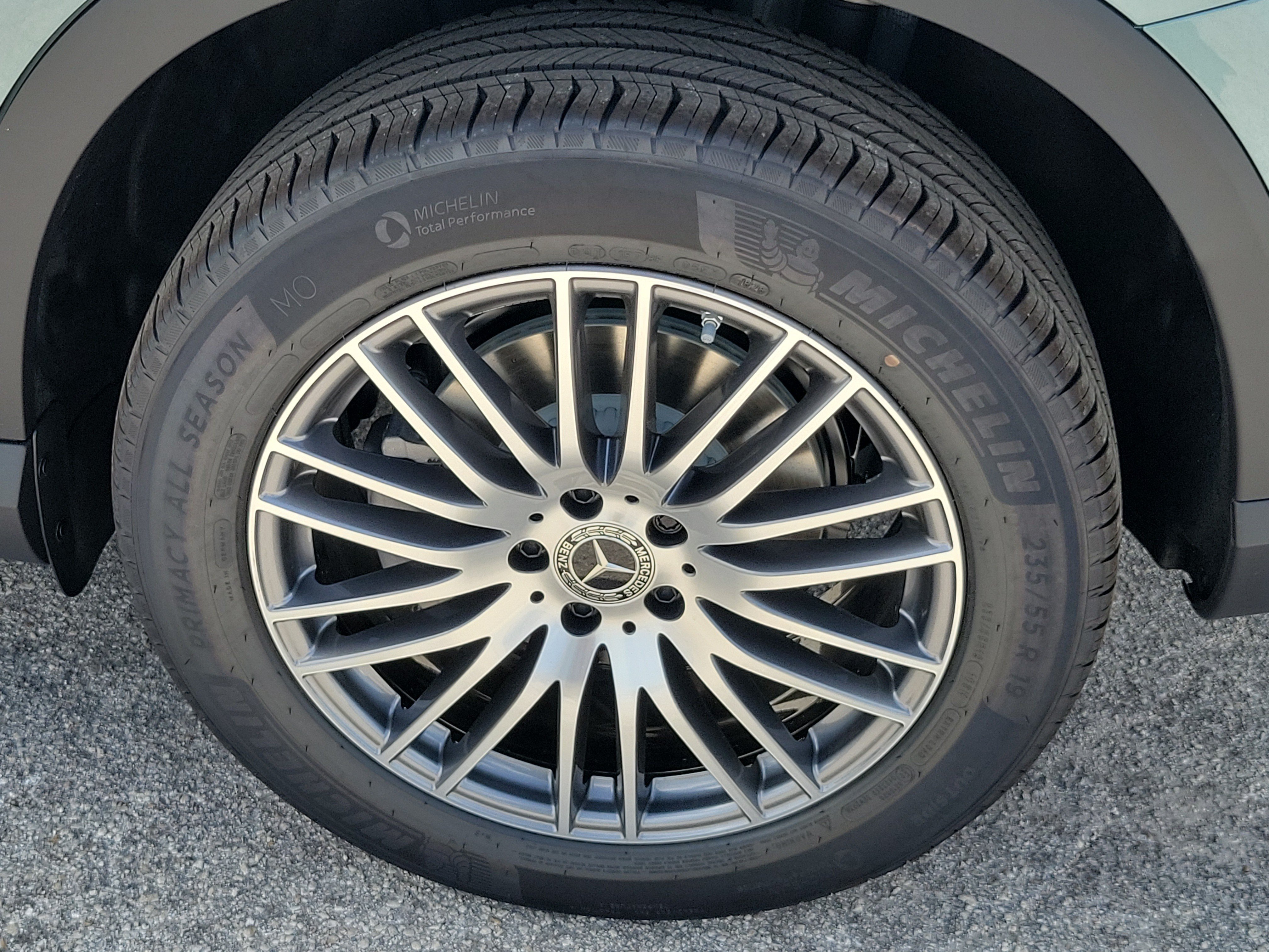 New 2026 Verde Silver Metallic Mercedes-Benz GLC 300 image 40