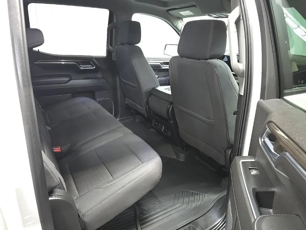 Used 2022 White Chevrolet RST image 17