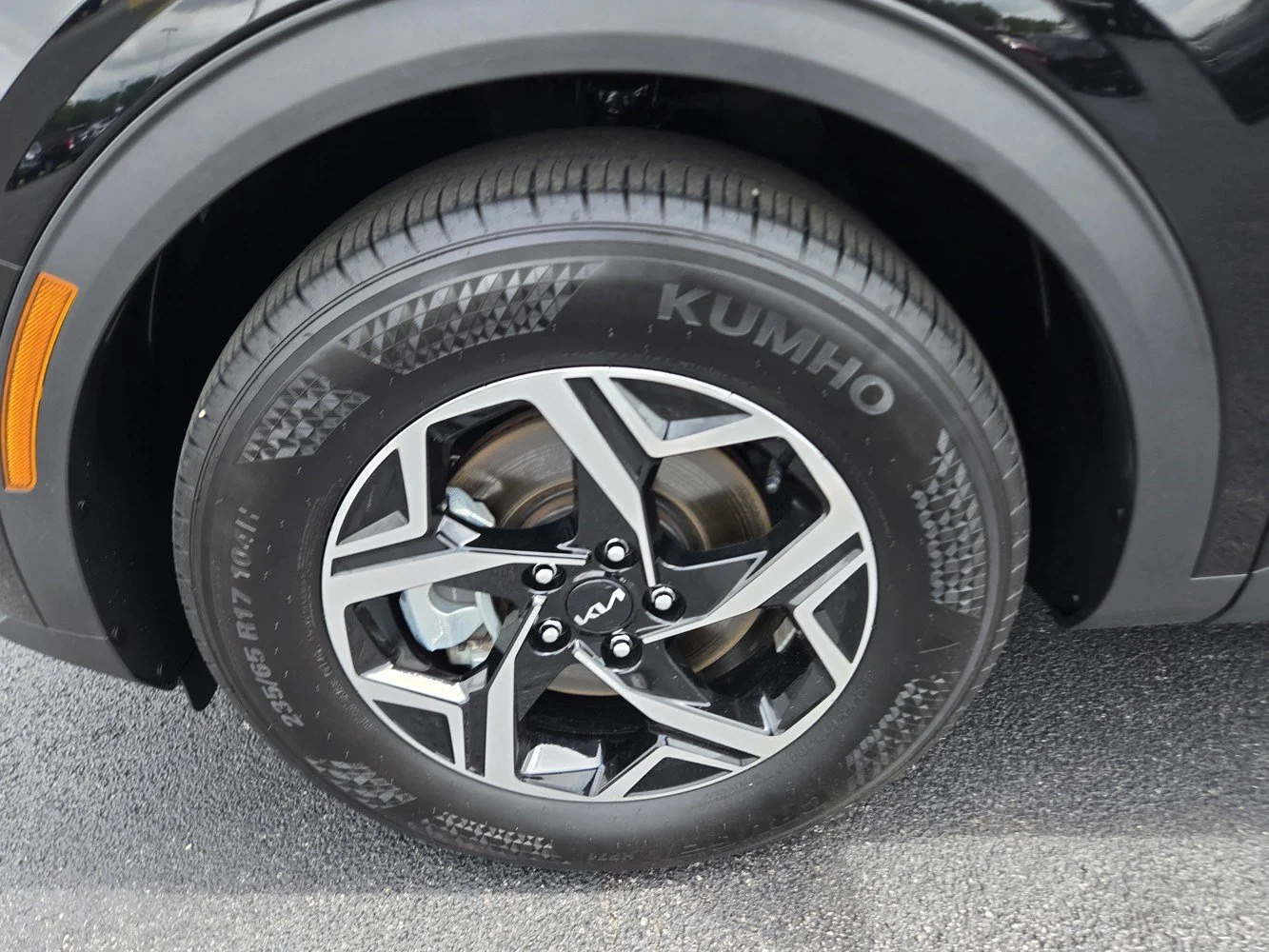 Used 2025 Ebony Black Kia LX image 44