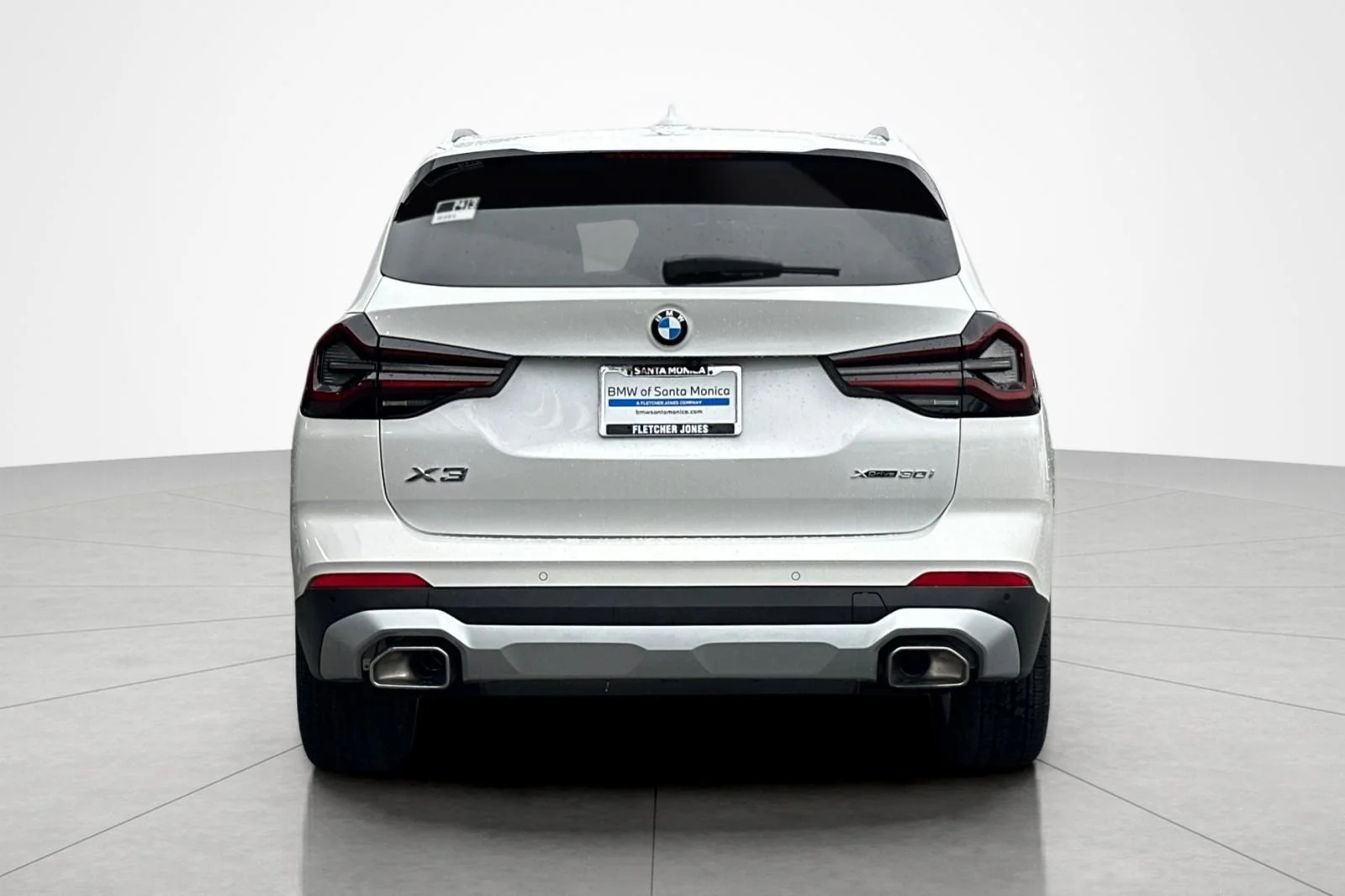 Used 2022 Mineral White Metallic BMW xDrive30i image 4