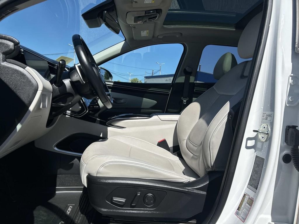 Used 2023 White Hyundai Limited image 18