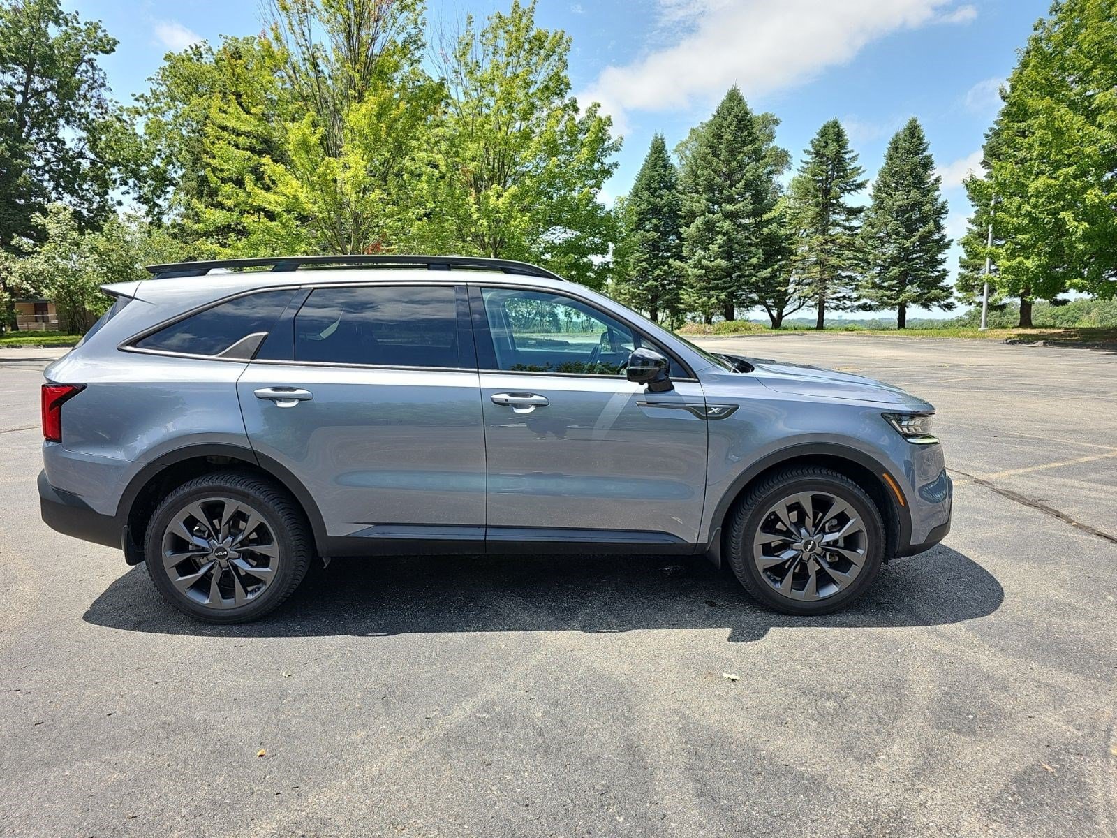 Used 2022 Everlasting Silver Kia X-Line SX Prestige image 6
