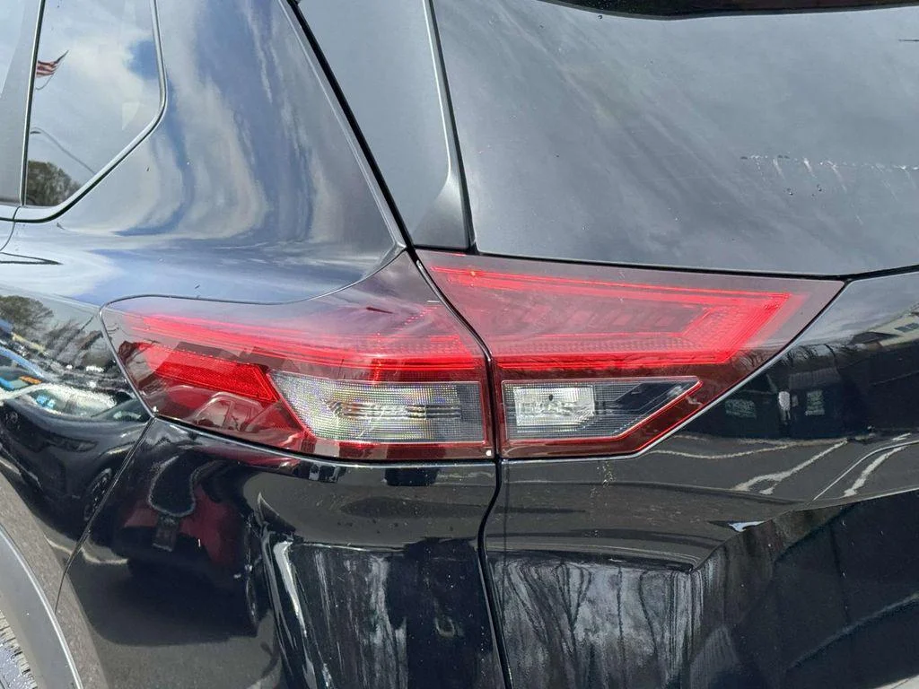 2023 Nissan Rogue SV - Photo 10