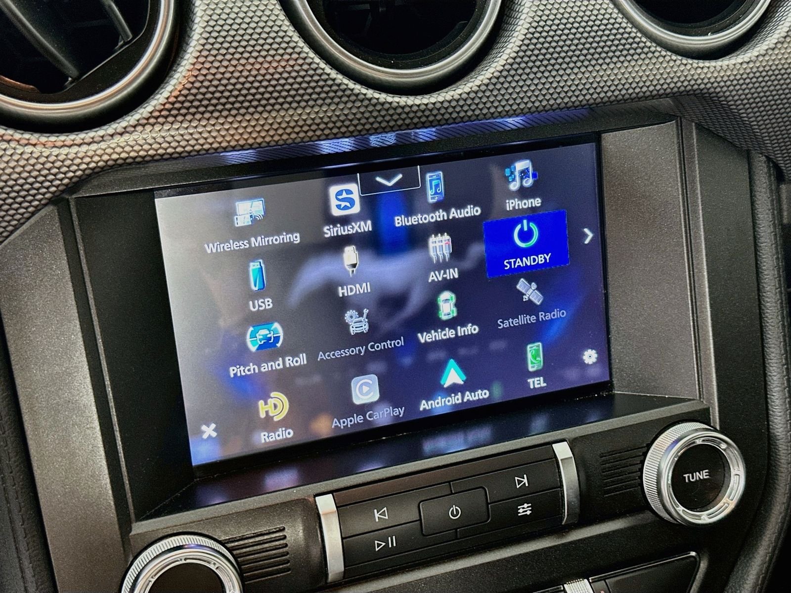 Used 2019 Oxford White Ford GT image 16