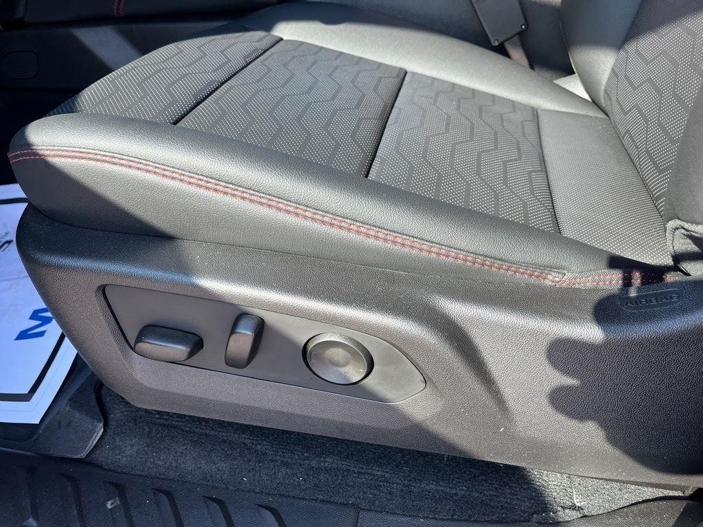 2025 Chevrolet Colorado Z71 - Photo 25