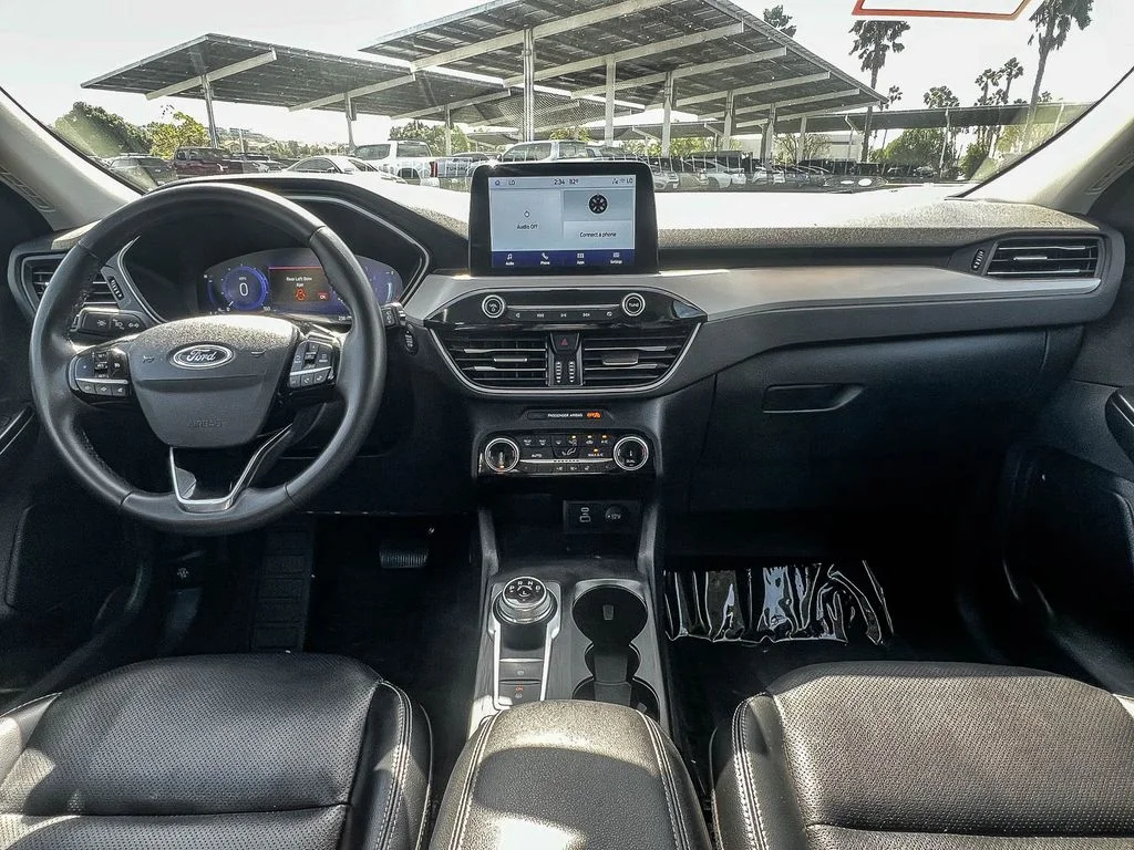 Used 2022 Gray Ford SEL image 12