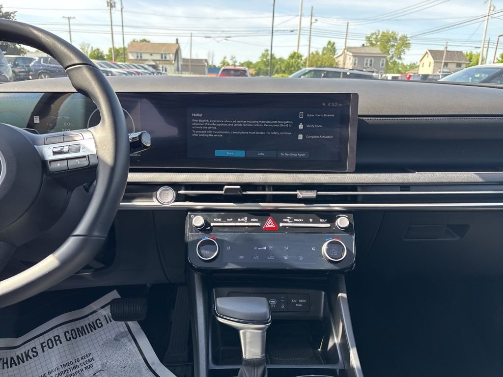 Certified Used 2025 Gray Hyundai SEL Convenience image 27